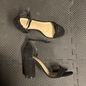 Just Fab black chunky heels